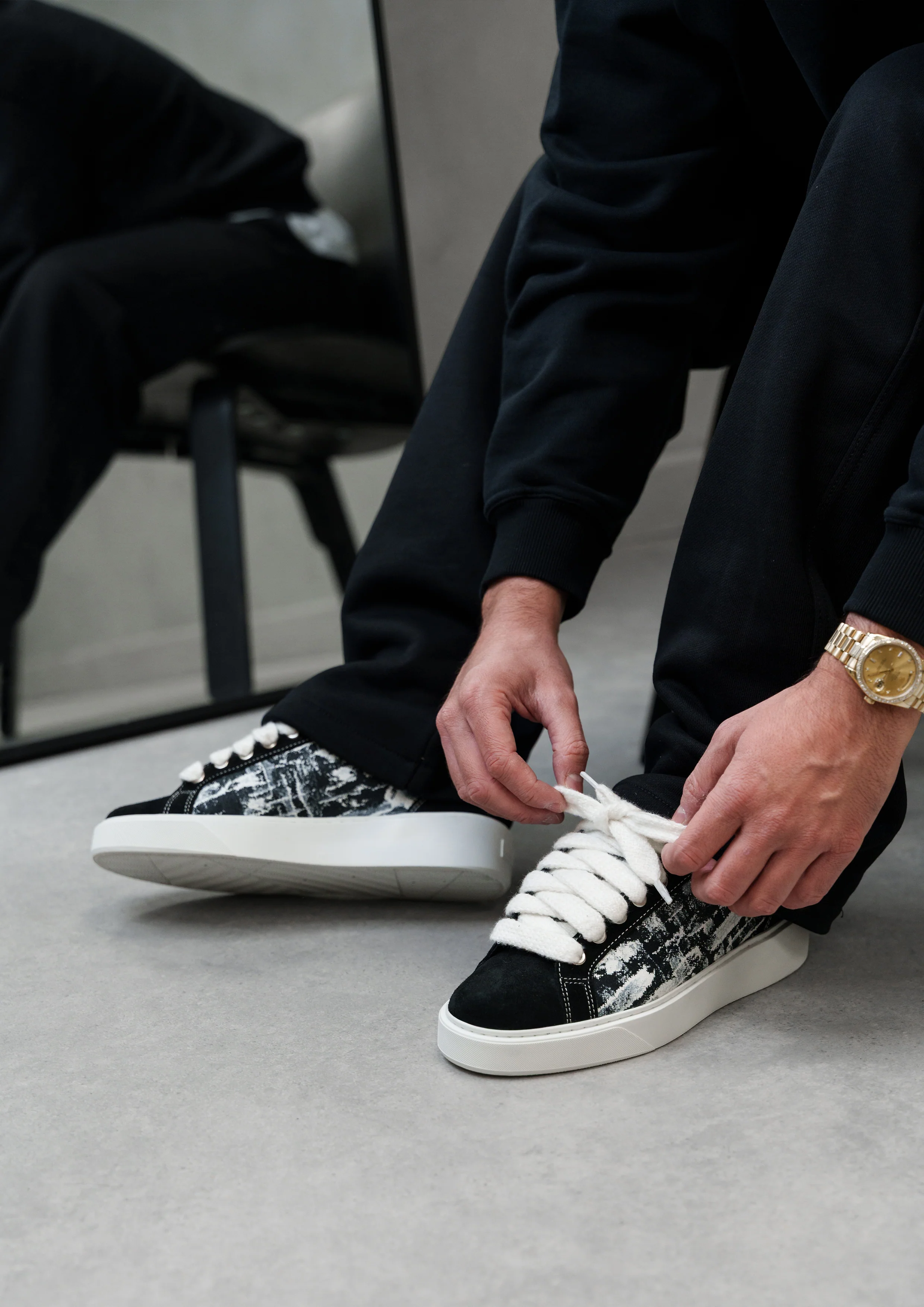 Signet - Chalk Black - Image 4