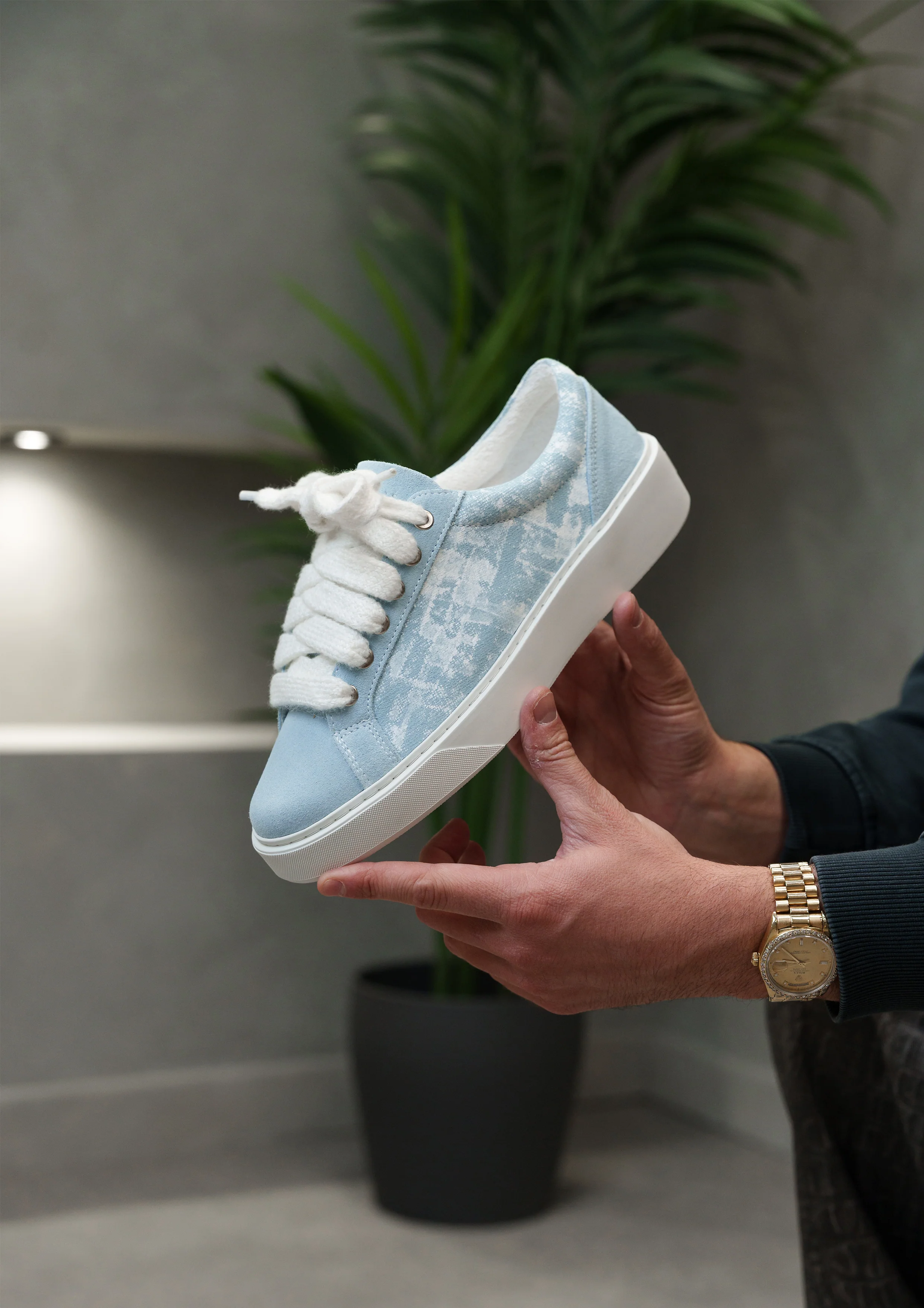 Signet - Chalk Blue - Image 3