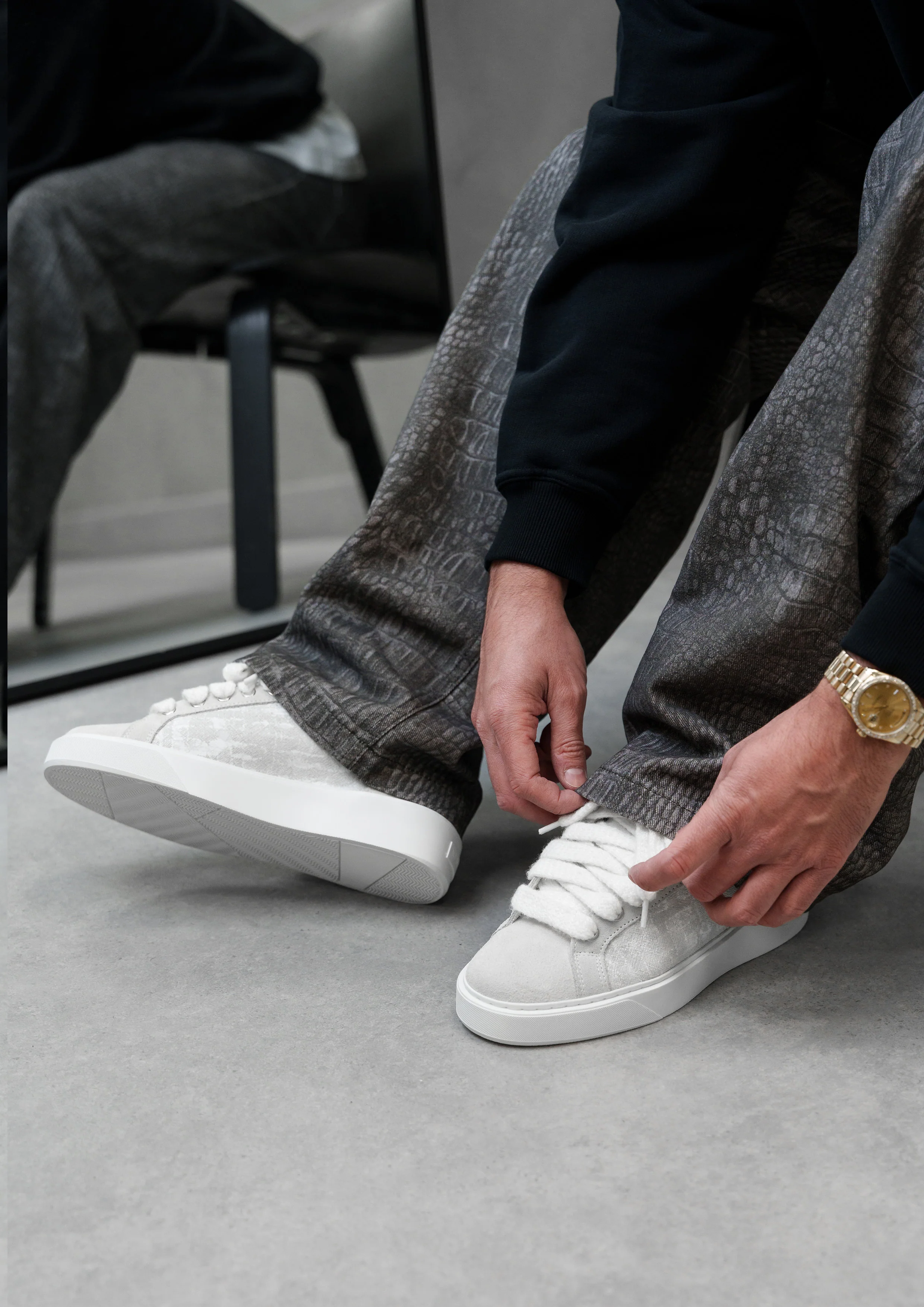 Signet - Chalk Grey - Image 4